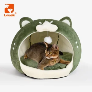 Loudik Cute Cat House Semi-enclosed Luxury Winter Warm Comfortable Stuffed Small Animal Sleeping Pet Dog Bed Outdoor Wholesale